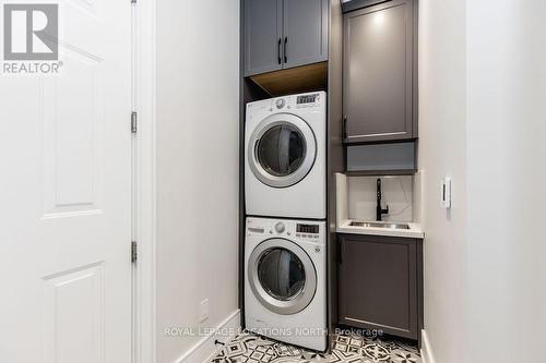 22 East John Street, Innisfil, ON - Indoor Photo Showing Laundry Room