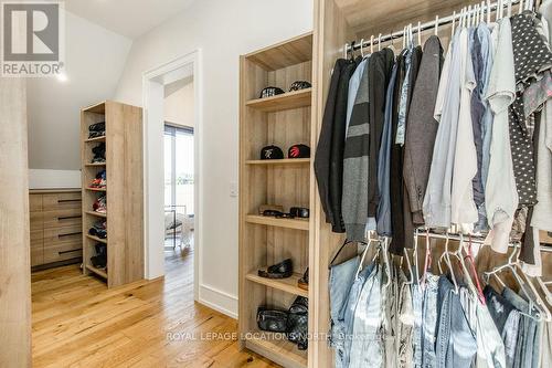 22 East John Street, Innisfil, ON - Indoor With Storage