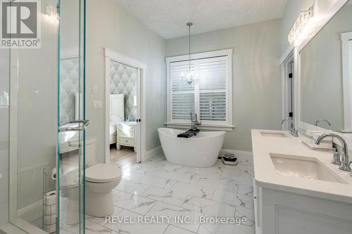 7404 Wellington Road 11 Road, Mapleton, ON - Indoor Photo Showing Bathroom