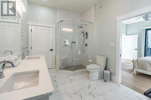 7404 Wellington Road 11 Road, Mapleton, ON - Indoor Photo Showing Bathroom