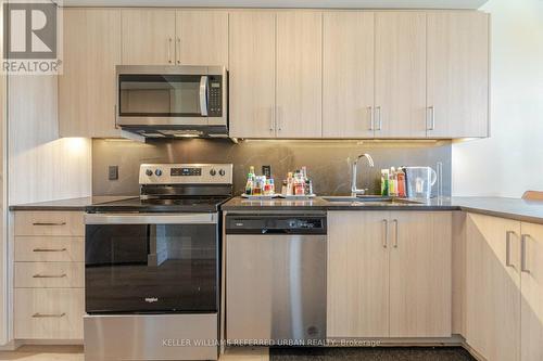 523 - 145 Columbia Street, Waterloo, ON - Indoor Photo Showing Kitchen With Upgraded Kitchen