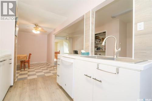 90 Franklin Avenue, Yorkton, SK - Indoor Photo Showing Kitchen