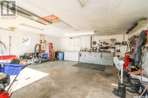 90 Franklin Avenue, Yorkton, SK - Indoor Photo Showing Garage