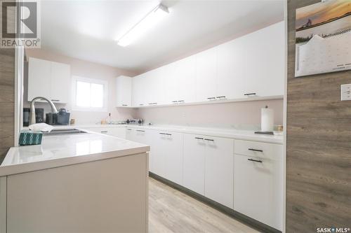 90 Franklin Avenue, Yorkton, SK - Indoor Photo Showing Kitchen With Double Sink