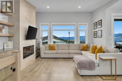 3043 Shaleview Drive, West Kelowna, BC - Indoor Photo Showing Living Room With Fireplace