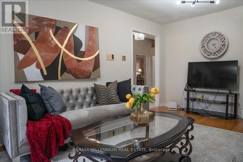 45 Lofthouse Drive, Whitby, ON - Indoor Photo Showing Living Room