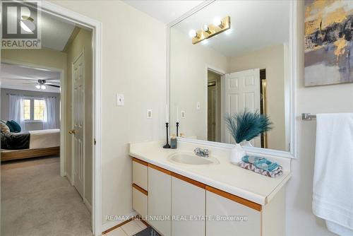 45 Lofthouse Drive, Whitby, ON - Indoor Photo Showing Bathroom