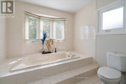 45 Lofthouse Drive, Whitby, ON - Indoor Photo Showing Bathroom