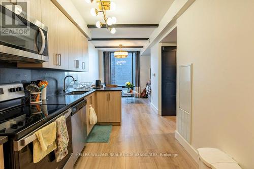 514 - 145 Columbia Street W, Waterloo, ON - Indoor Photo Showing Kitchen