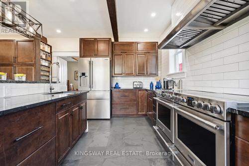 2612 10Th Line, Innisfil, ON - Indoor Photo Showing Kitchen With Stainless Steel Kitchen With Upgraded Kitchen