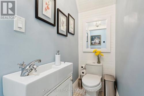 2612 10Th Line, Innisfil, ON - Indoor Photo Showing Bathroom