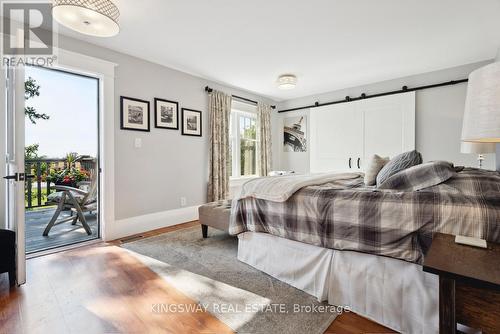 2612 10Th Line, Innisfil, ON - Indoor Photo Showing Bedroom