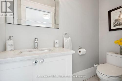 2612 10Th Line, Innisfil, ON - Indoor Photo Showing Bathroom