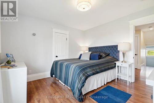 2612 10Th Line, Innisfil, ON - Indoor Photo Showing Bedroom