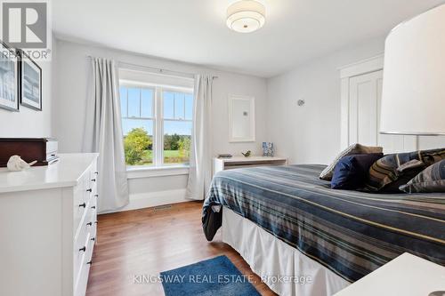 2612 10Th Line, Innisfil, ON - Indoor Photo Showing Bedroom