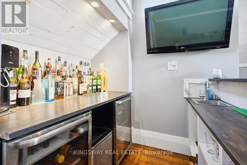 2612 10Th Line, Innisfil, ON - Indoor Photo Showing Kitchen