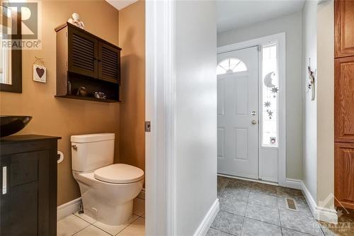 15 Foxhill Way Unit#A, Ottawa, ON - Indoor Photo Showing Bathroom