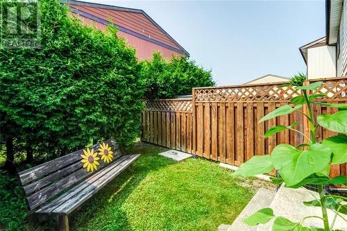 15 Foxhill Way Unit#A, Ottawa, ON - Outdoor