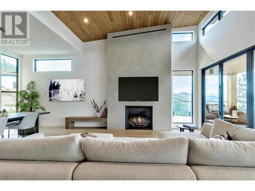 9436 Benchland Drive, Lake Country, BC - Indoor Photo Showing Living Room With Fireplace