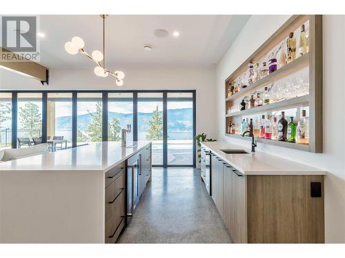 9436 Benchland Drive, Lake Country, BC - Indoor Photo Showing Kitchen With Upgraded Kitchen