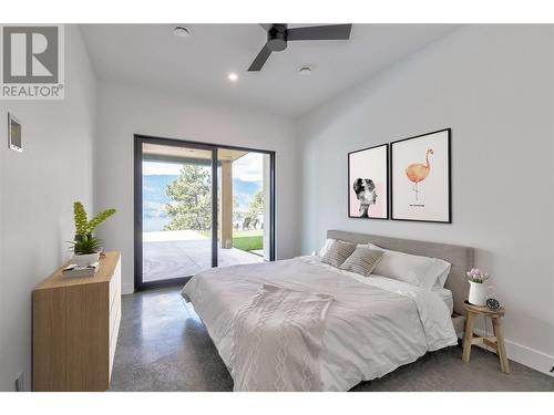 9436 Benchland Drive, Lake Country, BC - Indoor Photo Showing Bedroom