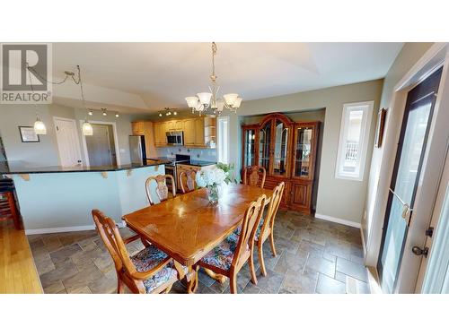 1401 30Th  N Avenue Unit# 27, Cranbrook, BC - Indoor Photo Showing Dining Room