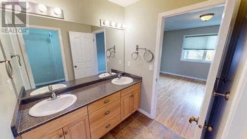 1401 30Th  N Avenue Unit# 27, Cranbrook, BC - Indoor Photo Showing Bathroom