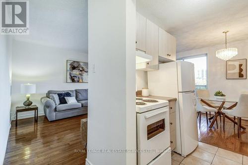 201 - 81 Charlton Avenue E, Hamilton, ON - Indoor Photo Showing Kitchen