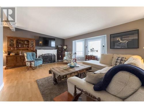 265 Gemini Road, Kelowna, BC - Indoor Photo Showing Living Room With Fireplace