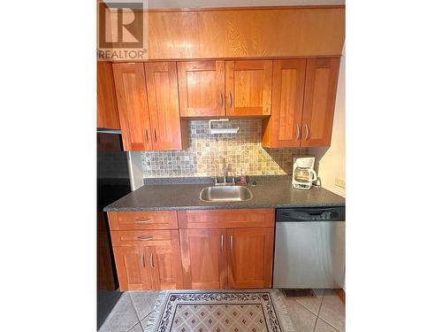 226 Crerar Street, Kimberley, BC - Indoor Photo Showing Kitchen