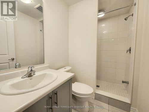 9 Roywood Street, Kitchener, ON - Indoor Photo Showing Bathroom