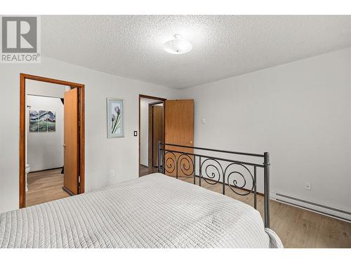 983 Bernard Avenue Unit# 105, Kelowna, BC - Indoor Photo Showing Bedroom