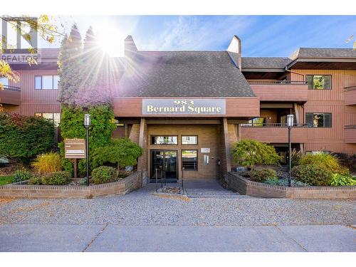 983 Bernard Avenue Unit# 105, Kelowna, BC - Outdoor