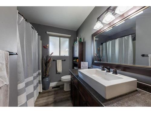 918 Cranbrook Place, Kamloops, BC - Indoor Photo Showing Bathroom