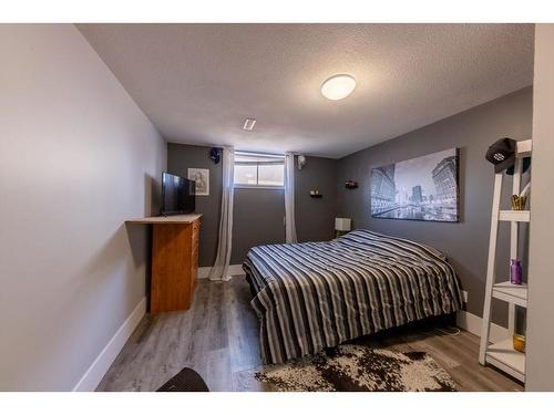 918 Cranbrook Place, Kamloops, BC - Indoor Photo Showing Bedroom