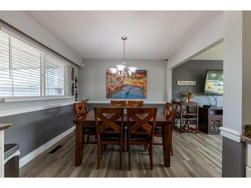 918 Cranbrook Place, Kamloops, BC - Indoor Photo Showing Dining Room