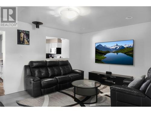 77 Teal Street, Kitimat, BC - Indoor Photo Showing Living Room