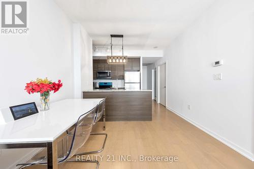 2601 - 70 Forest Manor Road, Toronto, ON - Indoor Photo Showing Kitchen