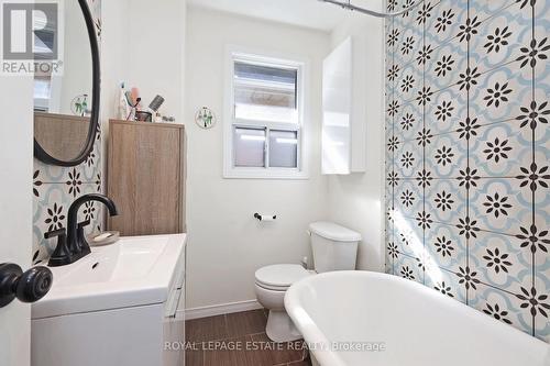 9 Berkshire Avenue, Toronto, ON - Indoor Photo Showing Bathroom