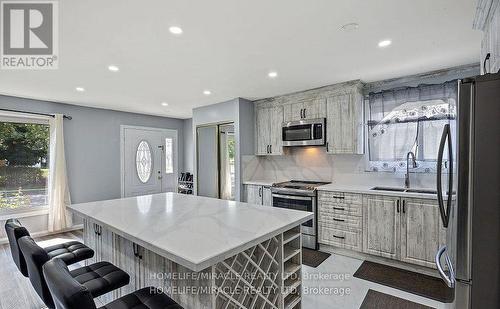 66 Loradeen Crescent, Toronto, ON - Indoor Photo Showing Kitchen With Upgraded Kitchen