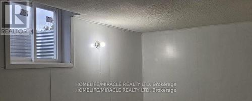 66 Loradeen Crescent, Toronto, ON - Indoor Photo Showing Other Room