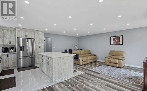 66 Loradeen Crescent, Toronto, ON - Indoor