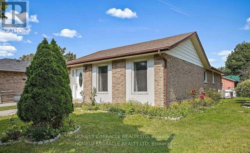 66 Loradeen Crescent, Toronto, ON - Outdoor