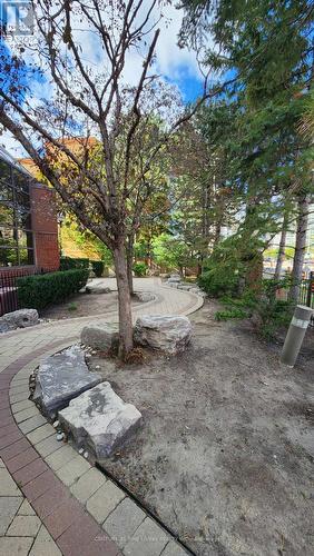 805 - 25 Fairview Road W, Mississauga, ON - Outdoor