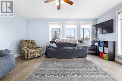 883 Lake Dalrymple Road, Kawartha Lakes, ON - Indoor Photo Showing Living Room