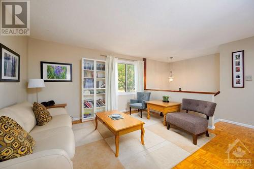 1420 Matheson Road, Ottawa, ON - Indoor Photo Showing Living Room