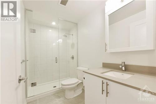 1308 - 805 Carling Avenue, Ottawa, ON - Indoor Photo Showing Bathroom