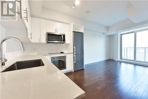 805 Carling Avenue Unit#1308, Ottawa, ON - Indoor Photo Showing Kitchen With Upgraded Kitchen