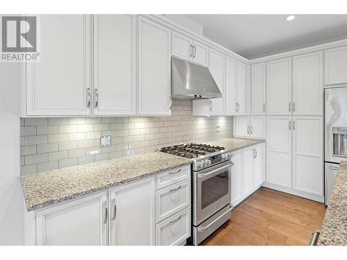 1960 Klo Road Unit# 58, Kelowna, BC - Indoor Photo Showing Kitchen With Upgraded Kitchen