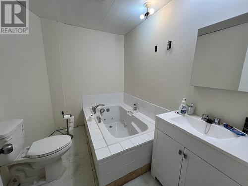 7511 Highland Drive, Fort Nelson, BC - Indoor Photo Showing Bathroom